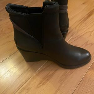 SOREL wedge heel boots size 7.5